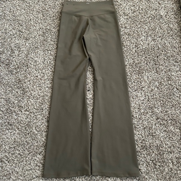 Flare Leggings and Defined Zip Up Set - Picture 3 of 10